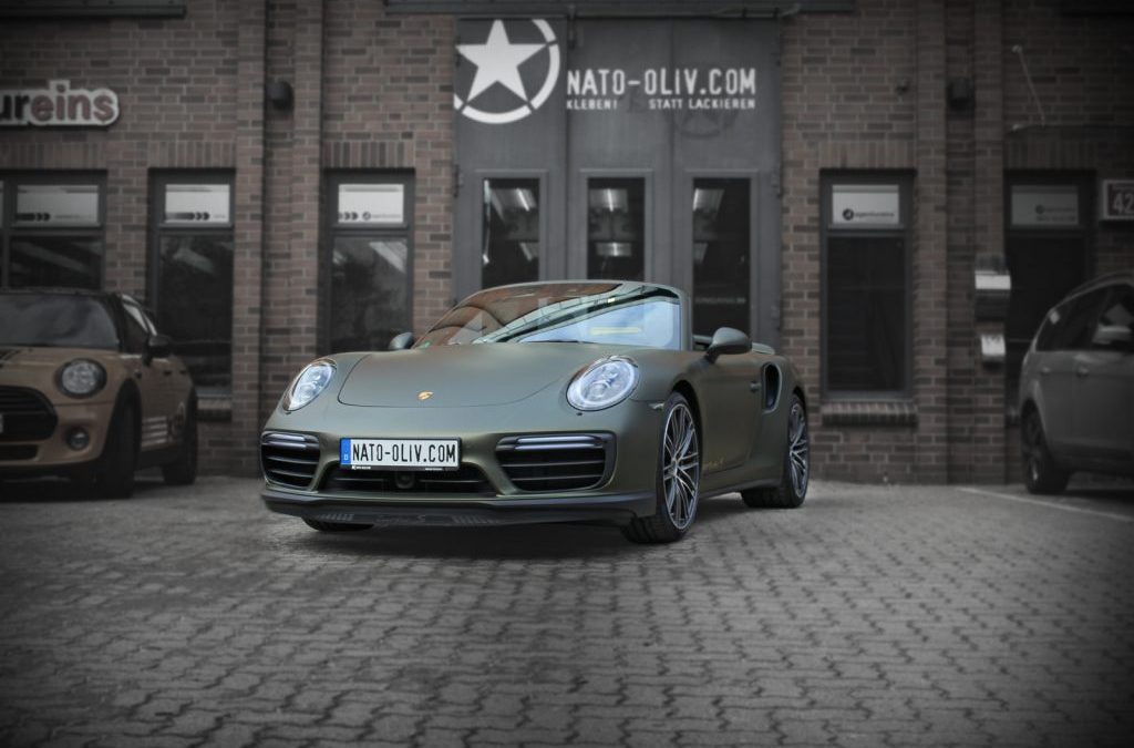 PORSCHE 911 TURBO S CABRIO IN SCOTT DEAD CROW