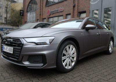 Audi Grau
